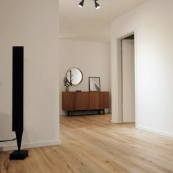 Houston Oak SPC Luxury Vinyl Plank — 7